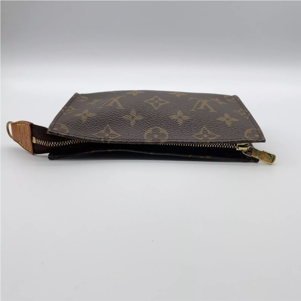 Louis Vuitton Pouch - Picture 13 of 13